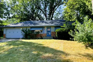 8420 Bobolink Dr, Machesney Park, IL 61115 - Photo 1