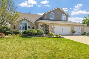 19425 Everett Ln, Mokena, IL 60448 - Photo 1