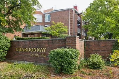 805 Leicester Road #118, Elk Grove Village, IL 60007 - Photo 1