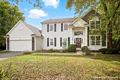 691 N Autumn Circle, Lindenhurst, IL 60046 - Photo 1