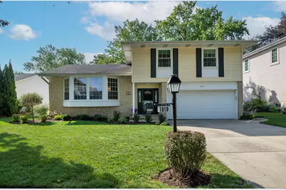 1819 E Wood Lane, Mount Prospect, IL 60056 - Photo 1