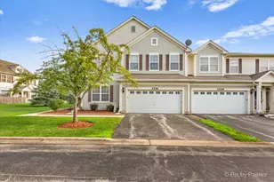 2556 Hillsboro Blvd, Aurora, IL 60503 - Photo 1