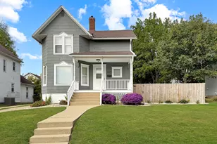 840 W Homer St, Freeport, IL 61032 - Photo 1