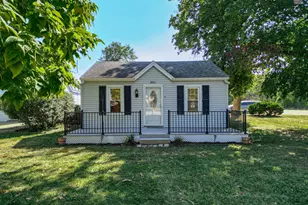 901 E Babcock Ave, Addison, IL 60101 - Photo 1