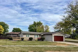 167 W Carol Ave, Cortland, IL 60112 - Photo 1