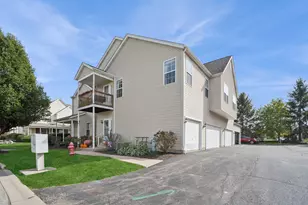 540 Clayton Cir, Sycamore, IL 60178 - Photo 1