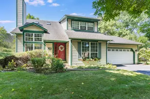 1437 Pinetree Dr, Naperville, IL 60565 - Photo 1