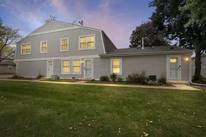 215 Sunset Court, Vernon Hills, IL 60061 - Photo 1