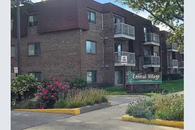 701 W Central Road #B3, Mount Prospect, IL 60056 - Photo 1