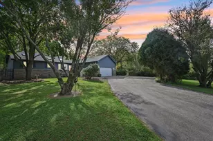 20651 Ridgeview Ln, Marengo, IL 60152 - Photo 1