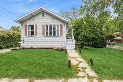 104 Stewart Avenue, Woodstock, IL 60098 - Photo 1