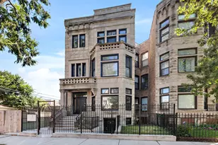 443 E 45th Pl, Chicago, IL 60653 - Photo 1