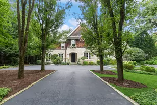 950 Woodbine Pl, Lake Forest, IL 60045 - Photo 1