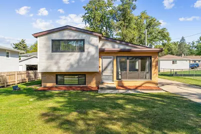 634 E Emerson Avenue, Lombard, IL 60148 - Photo 1