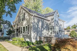 1474 Oakwood Ave, Des Plaines, IL 60016 - Photo 1