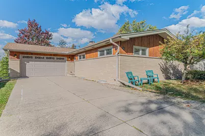 818 S Villa Avenue, Villa Park, IL 60181 - Photo 1