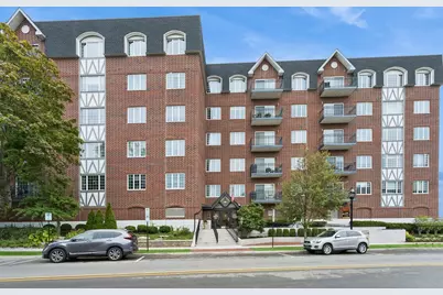 501 Forest Avenue #305, Glen Ellyn, IL 60137 - Photo 1