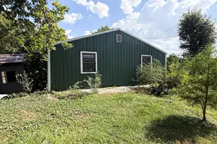 2112 E 2400 Rd, Watseka, IL 60970 - Photo 1