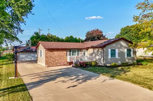 504 Elizabeth St, Streator, IL 61364 - Photo 1