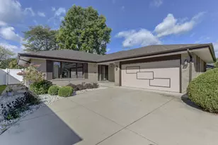 17032 University Ave, South Holland, IL 60473 - Photo 1