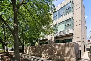 916 W Fletcher St, Chicago, IL 60657 - Photo 1