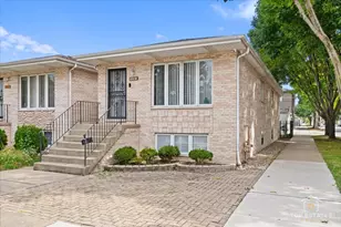 3267 S Hamilton Ave, Chicago, IL 60608 - Photo 1