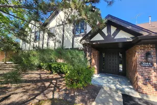 1044 Creekside Ct, Wheeling, IL 60090 - Photo 1