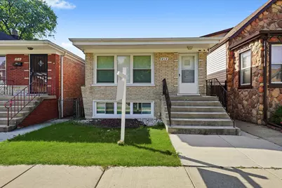 7212 S Campbell Avenue, Chicago, IL 60629 - Photo 1