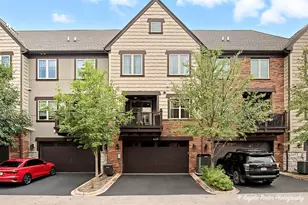 619 Parkside Ct, Libertyville, IL 60048 - Photo 1