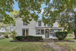 115 State St, Maple Park, IL 60151 - Photo 1