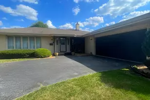 17129 Greenwood Ave, South Holland, IL 60473 - Photo 1