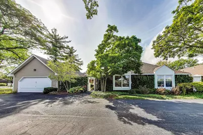 1 Foxcroft On Auburn, Rolling Meadows, IL 60008 - Photo 1