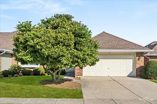 37 Fallcreek Cir, Montgomery, IL 60538 - Photo 1