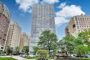 2400 N Lakeview Ave, Chicago, IL 60614 - Photo 1