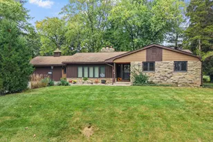 2630 Vale Ct, Downers Grove, IL 60516 - Photo 1