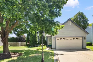 211 N Oltendorf Rd, Streamwood, IL 60107 - Photo 1