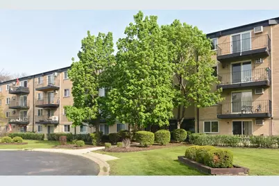 2420 E Brandenberry Court #4C, Arlington Heights, IL 60004 - Photo 1