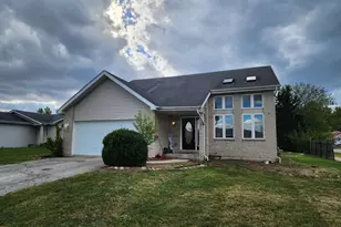 262 Lakeview Ct, Steger, IL 60475 - Photo 1