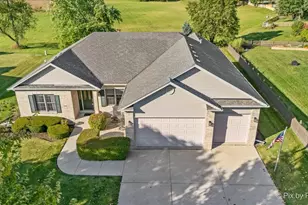 602 Woodside Terrace, Hampshire, IL 60140 - Photo 1