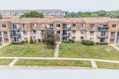 256 Shorewood Drive #2C, Glendale Heights, IL 60139 - Photo 1