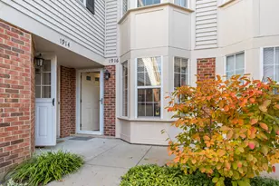 1916 Quaker Hollow Ln, Streamwood, IL 60107 - Photo 1