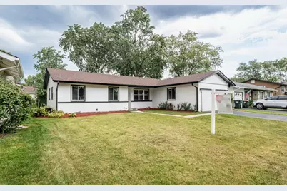 72 Braemar Drive, Elk Grove Village, IL 60007 - Photo 1