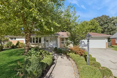 522 W Council Trail, Mount Prospect, IL 60056 - Photo 1