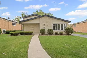 17700 70th Ct, Tinley Park, IL 60477 - Photo 1