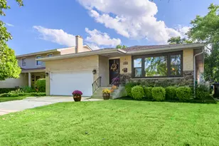 1729 Linden Ave, Park Ridge, IL 60068 - Photo 1