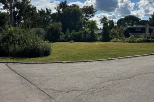 1105 W Byron Ave, Addison, IL 60101 - Photo 1