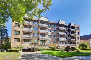 121 S Vail Ave, Arlington Heights, IL 60005 - Photo 1