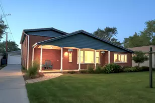 5009 W 105th St, Oak Lawn, IL 60453 - Photo 1