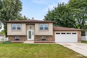 773 Michigan Ave, South Elgin, IL 60177 - Photo 1