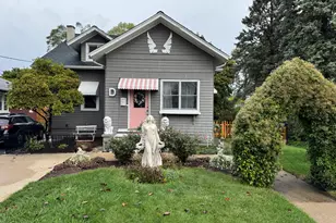 90 W Franklin Ave, Crystal Lake, IL 60014 - Photo 1